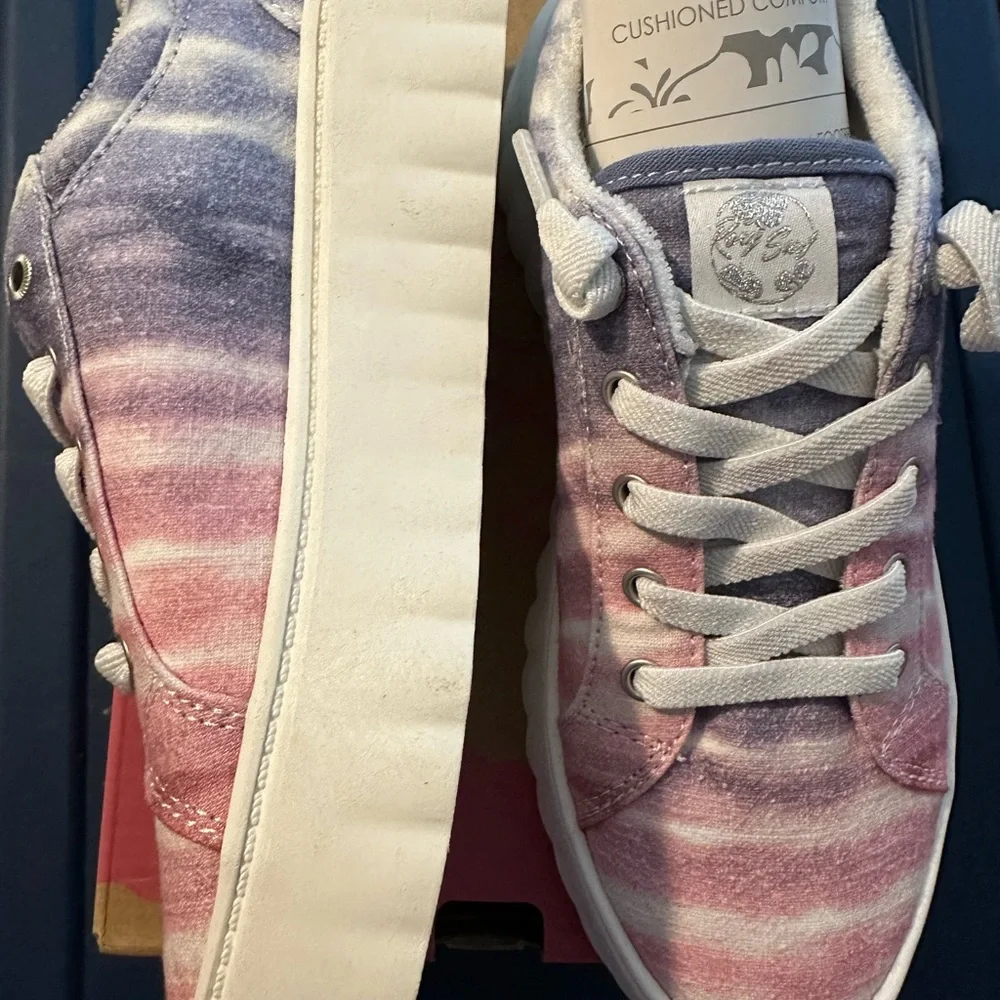 Roxy Multicolor Platform Sneakers size 7 NEW